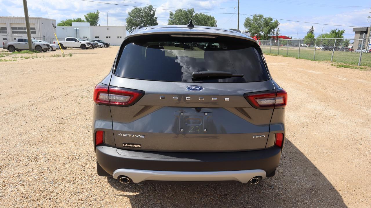 2025 Ford Escape Active Photo4