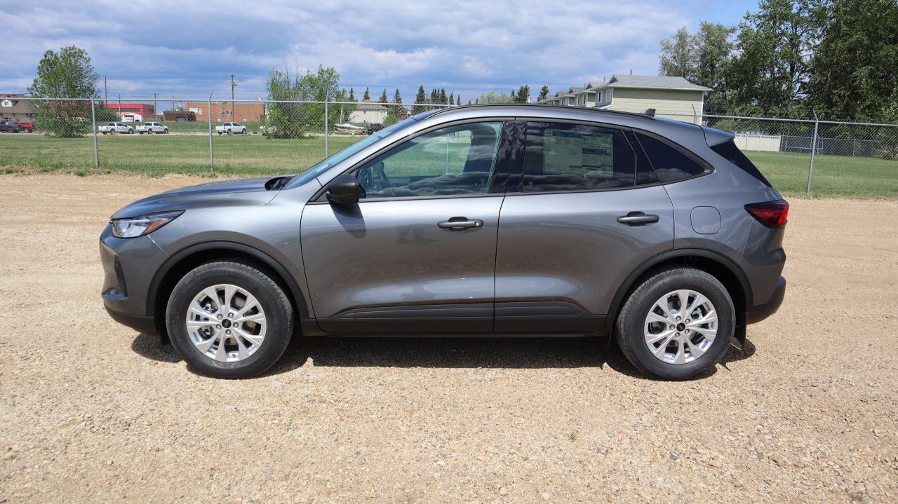 2025 Ford Escape Active Photo2