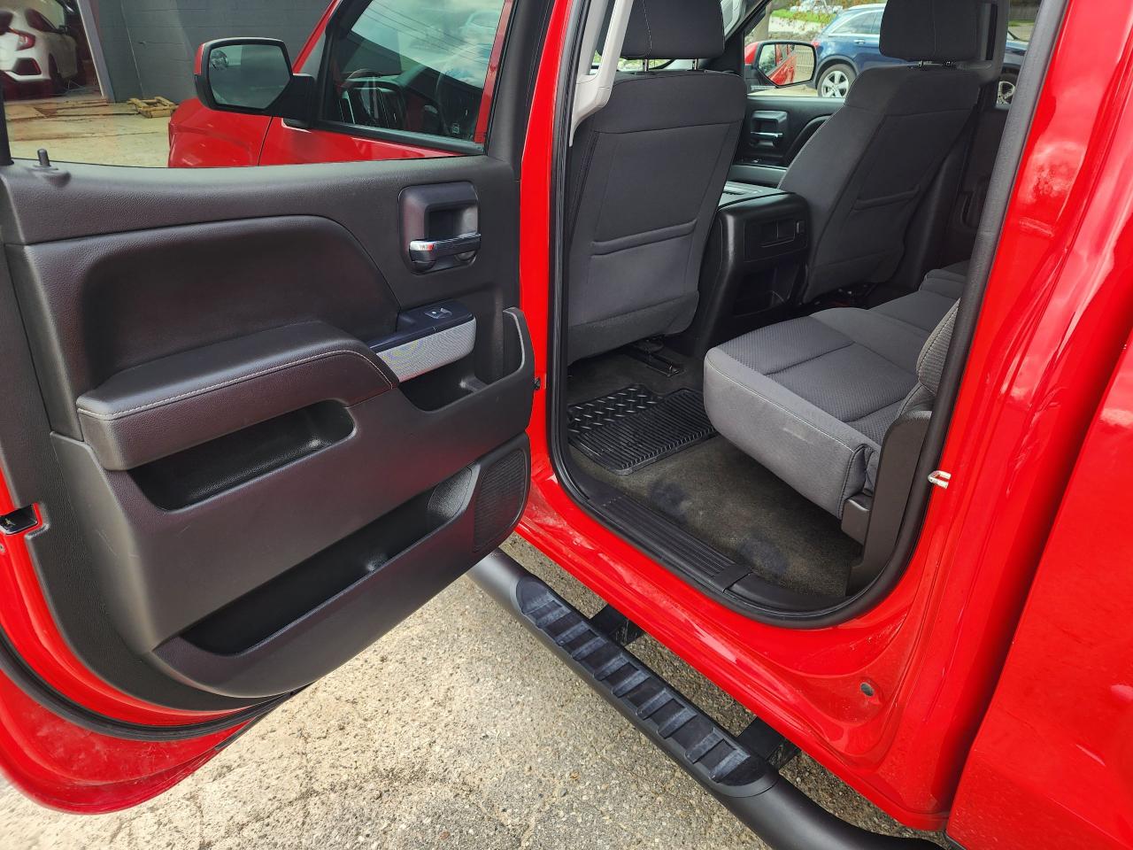 2018 Chevrolet Silverado 1500 LT Z71 - Photo #16