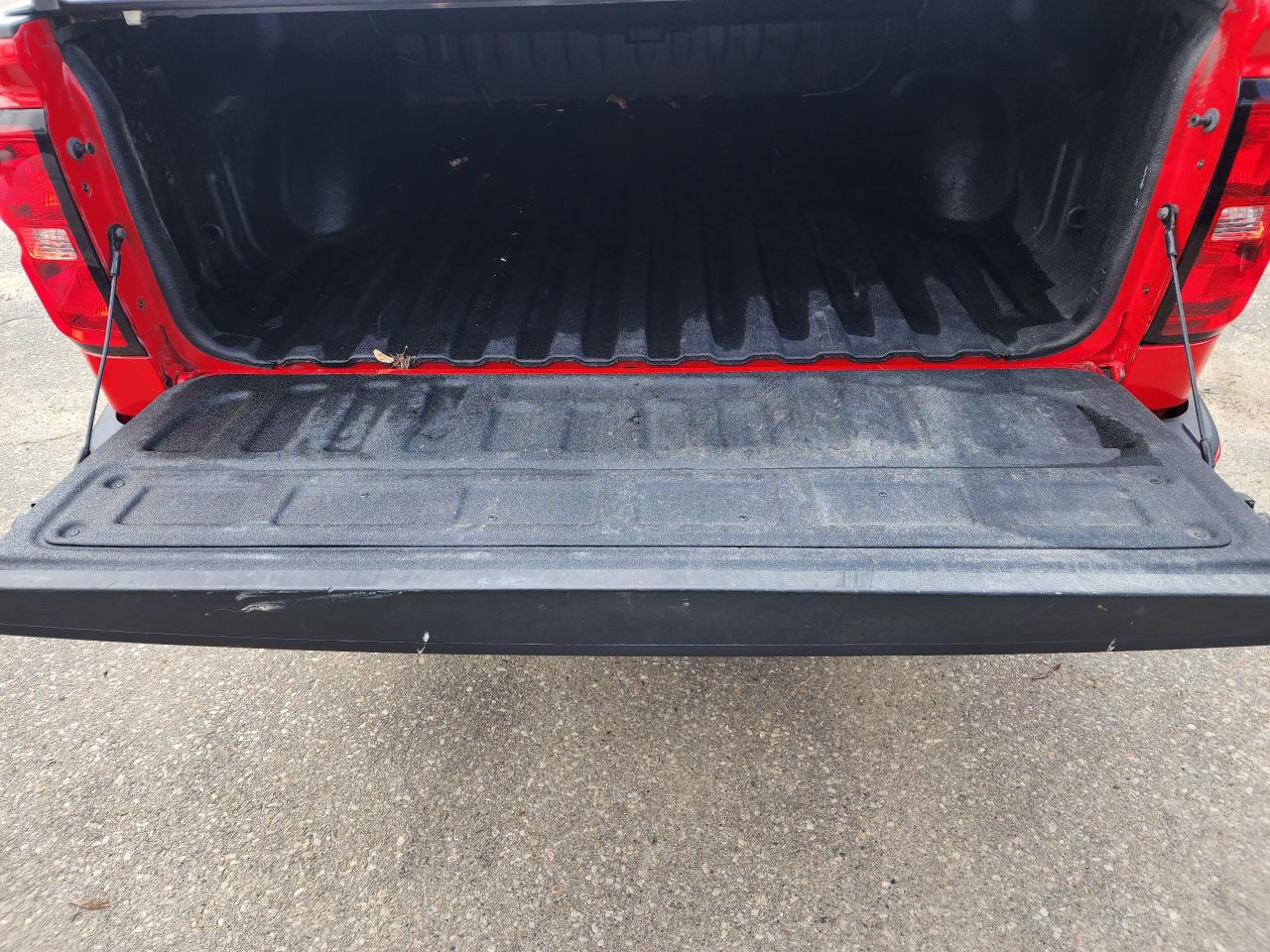 2018 Chevrolet Silverado 1500 LT Z71 - Photo #11