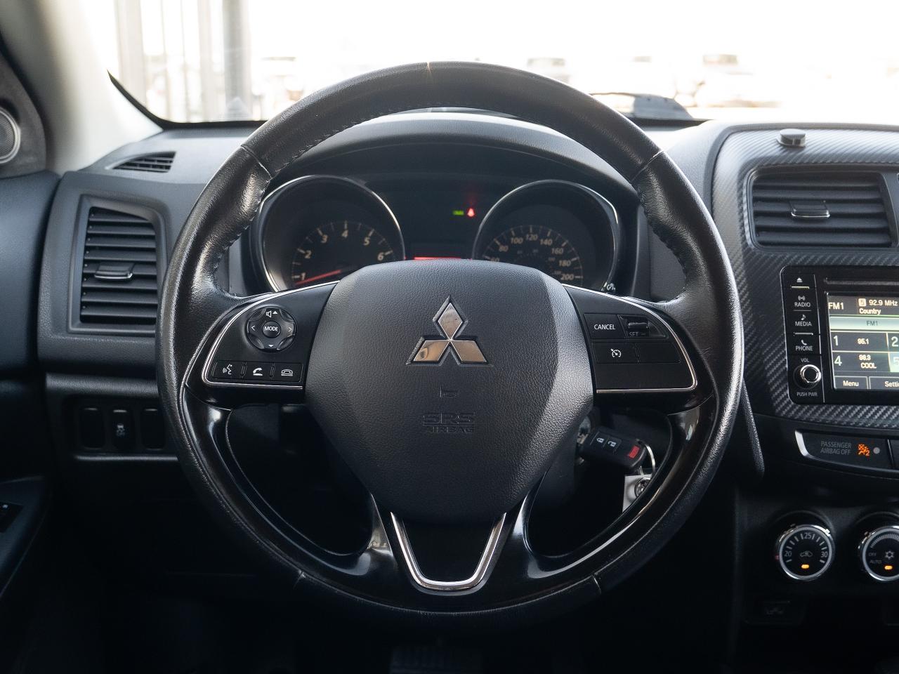 2017 Mitsubishi RVR SE AWD Photo10