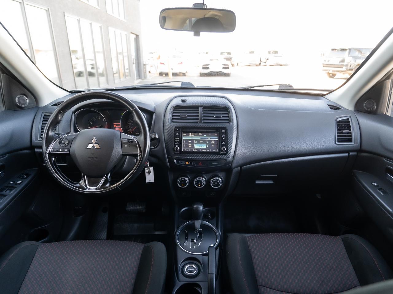 2017 Mitsubishi RVR SE AWD Photo7