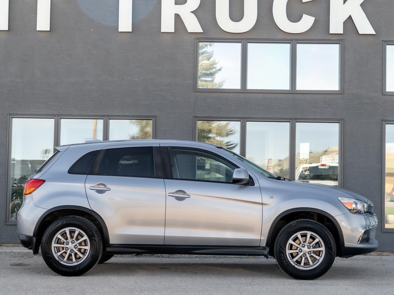2017 Mitsubishi RVR SE AWD Photo4