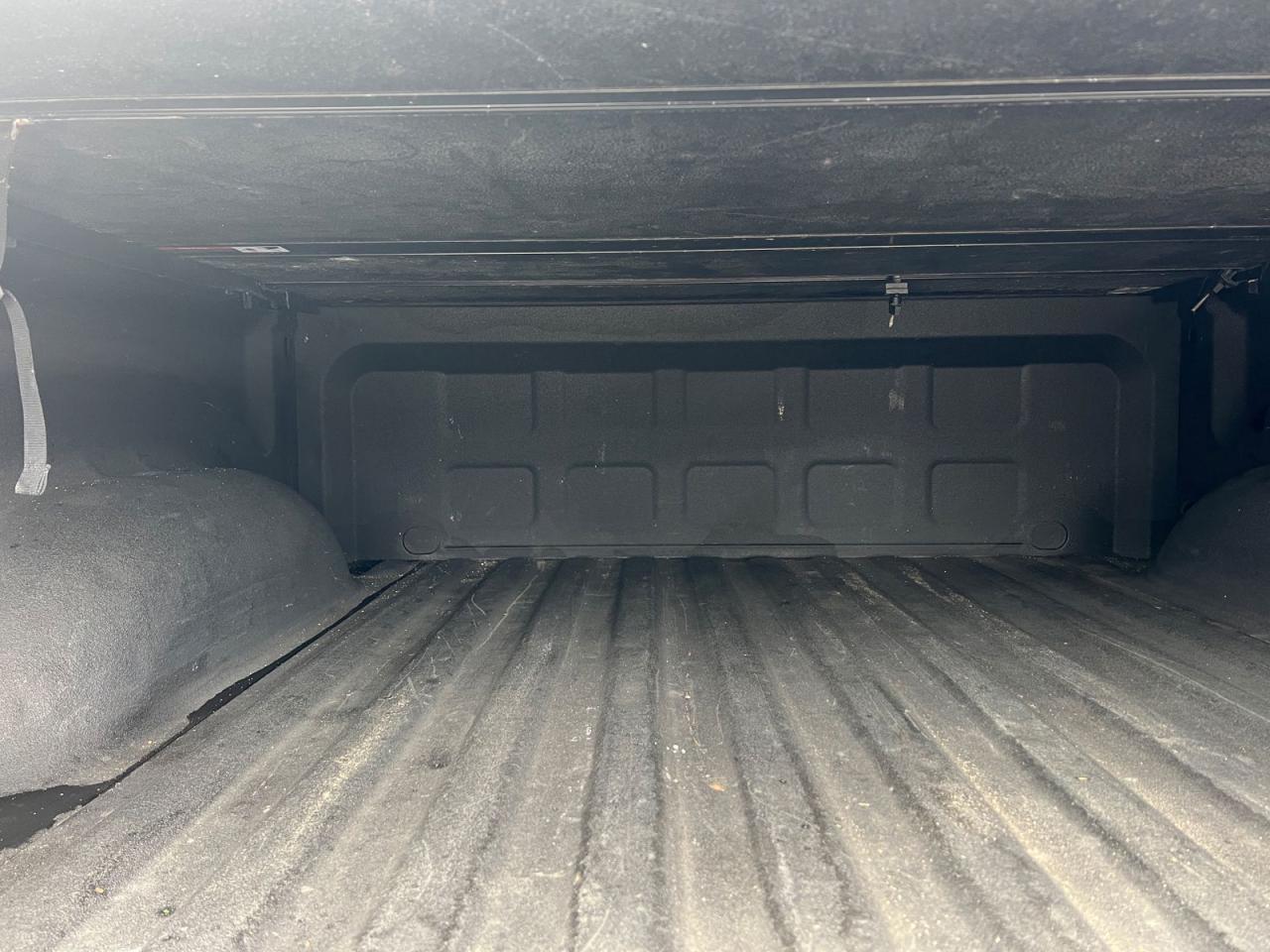 2017 RAM 1500 SLT Crew Cab SWB 4WD - Photo #3