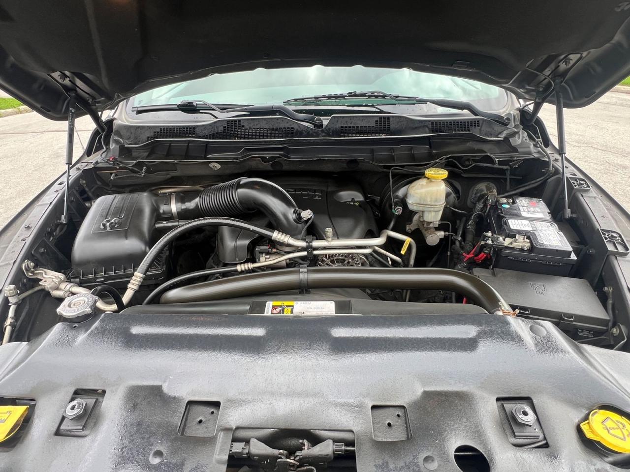2017 RAM 1500 SLT Crew Cab SWB 4WD - Photo #18