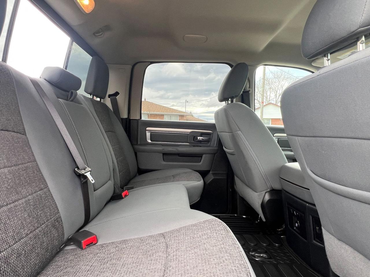 2017 RAM 1500 SLT Crew Cab SWB 4WD - Photo #15