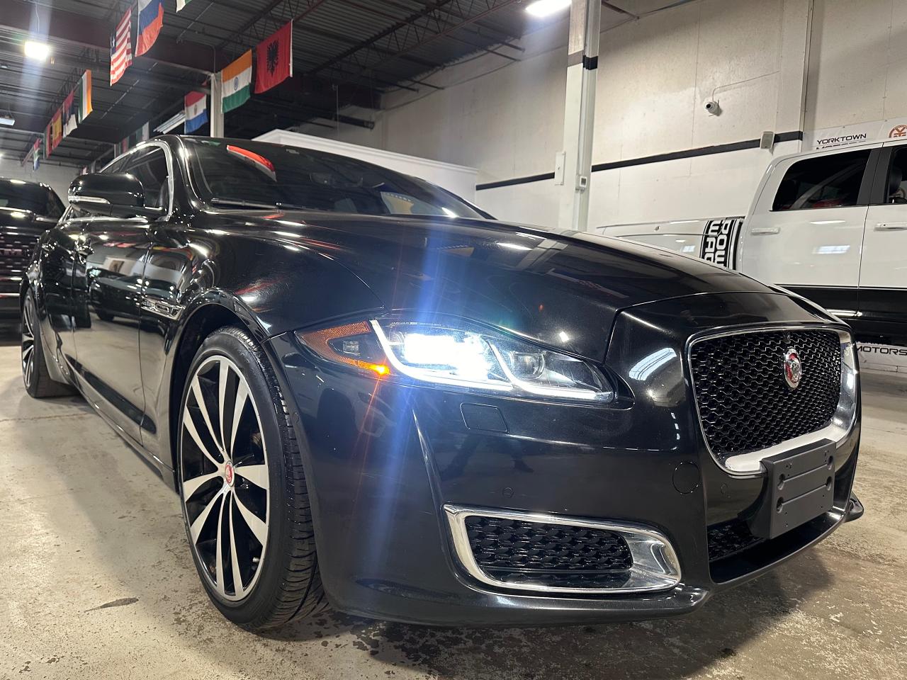2019 Jaguar XJ XJL Portfolio LWB AWD - Photo #3