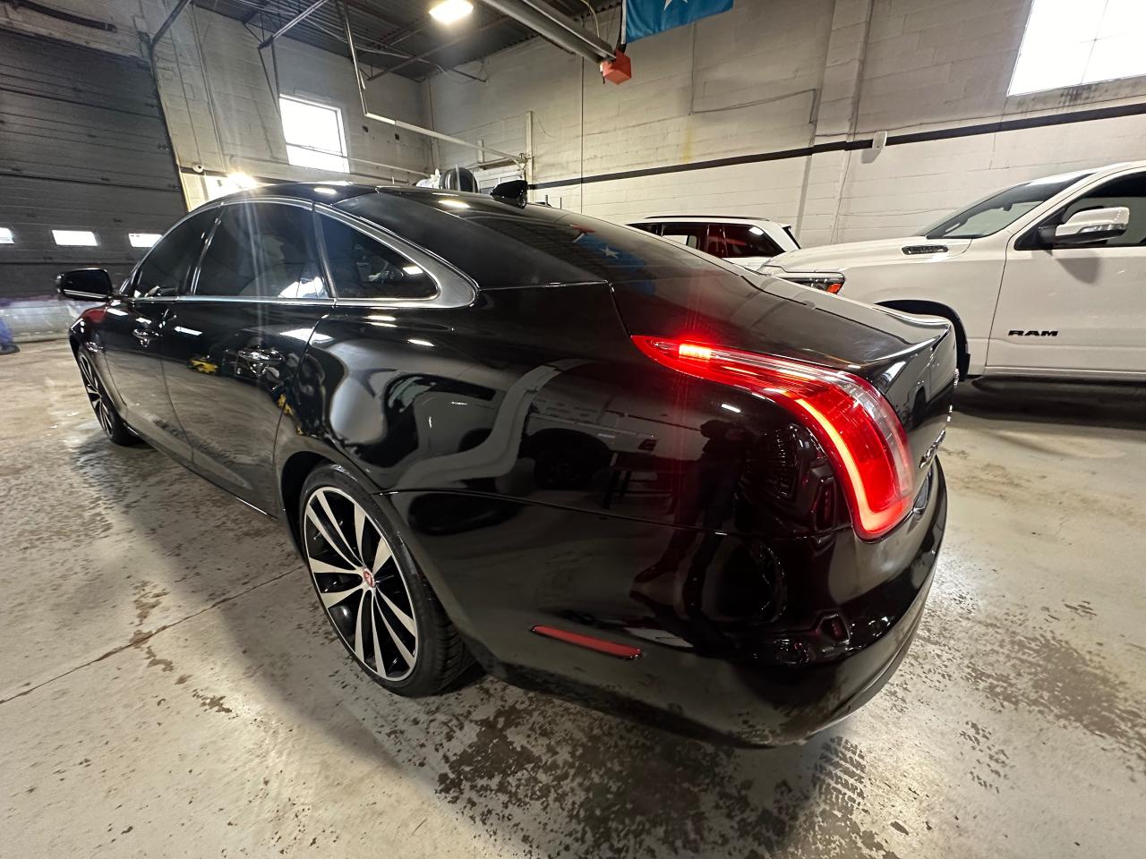2019 Jaguar XJ XJL Portfolio LWB AWD - Photo #30