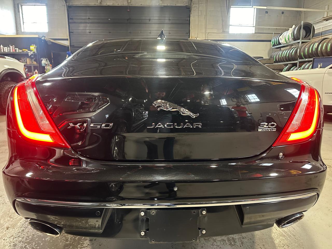 2019 Jaguar XJ XJL Portfolio LWB AWD - Photo #24