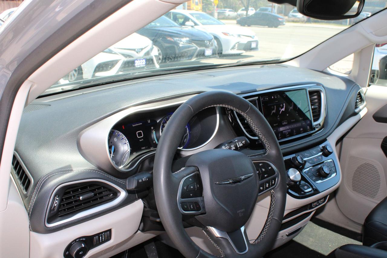 2023 Chrysler Pacifica Touring L - Photo #11