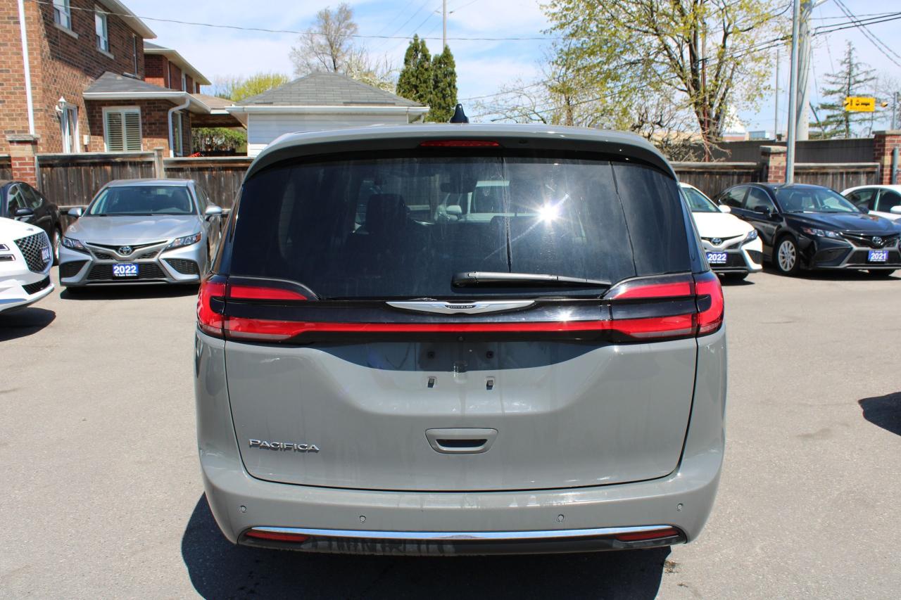 2023 Chrysler Pacifica Touring L - Photo #13