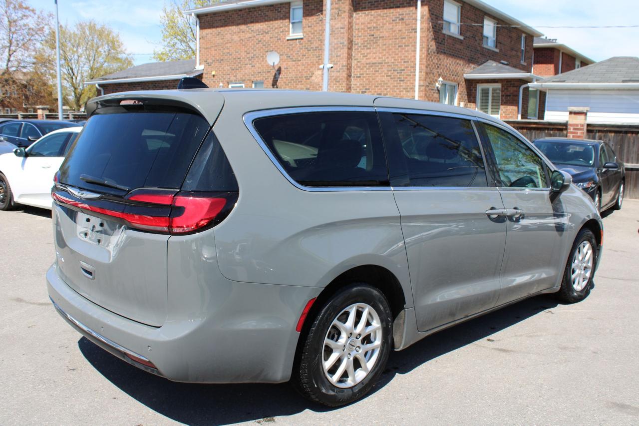 2023 Chrysler Pacifica Touring L - Photo #17