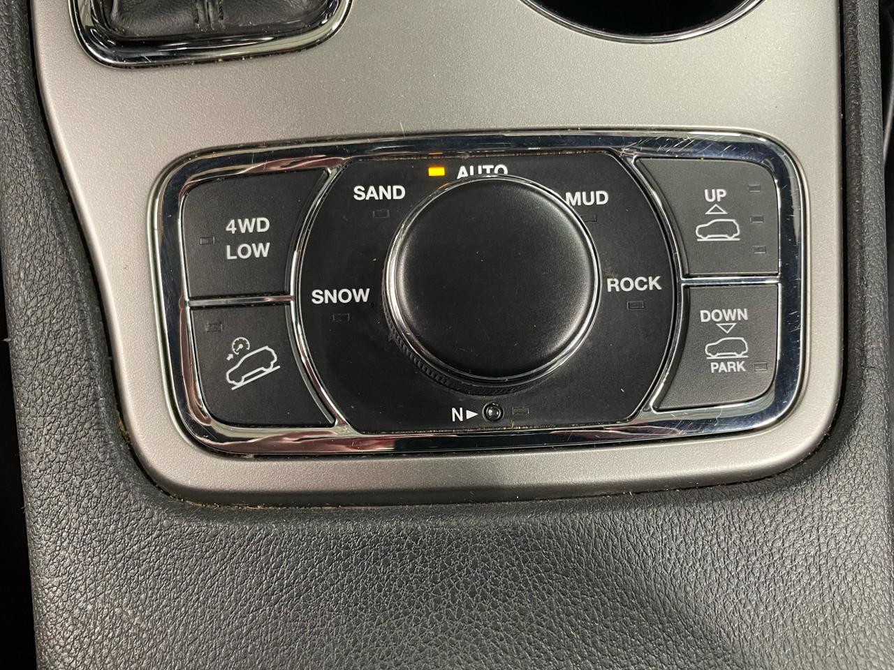 2018 Jeep Grand Cherokee OVERLAND 4X4 Photo18