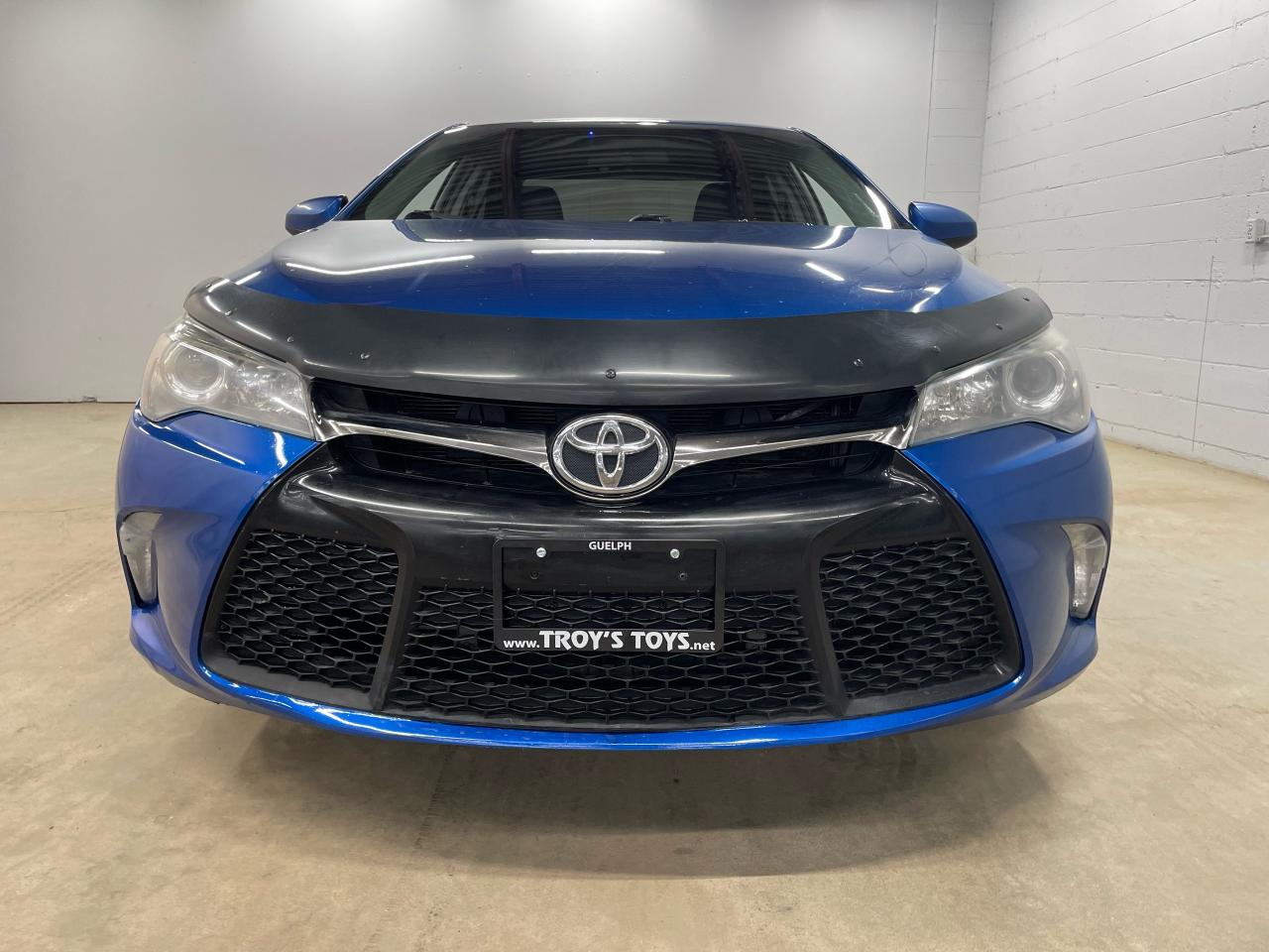 2016 Toyota Camry SPECIAL EDITION Photo2
