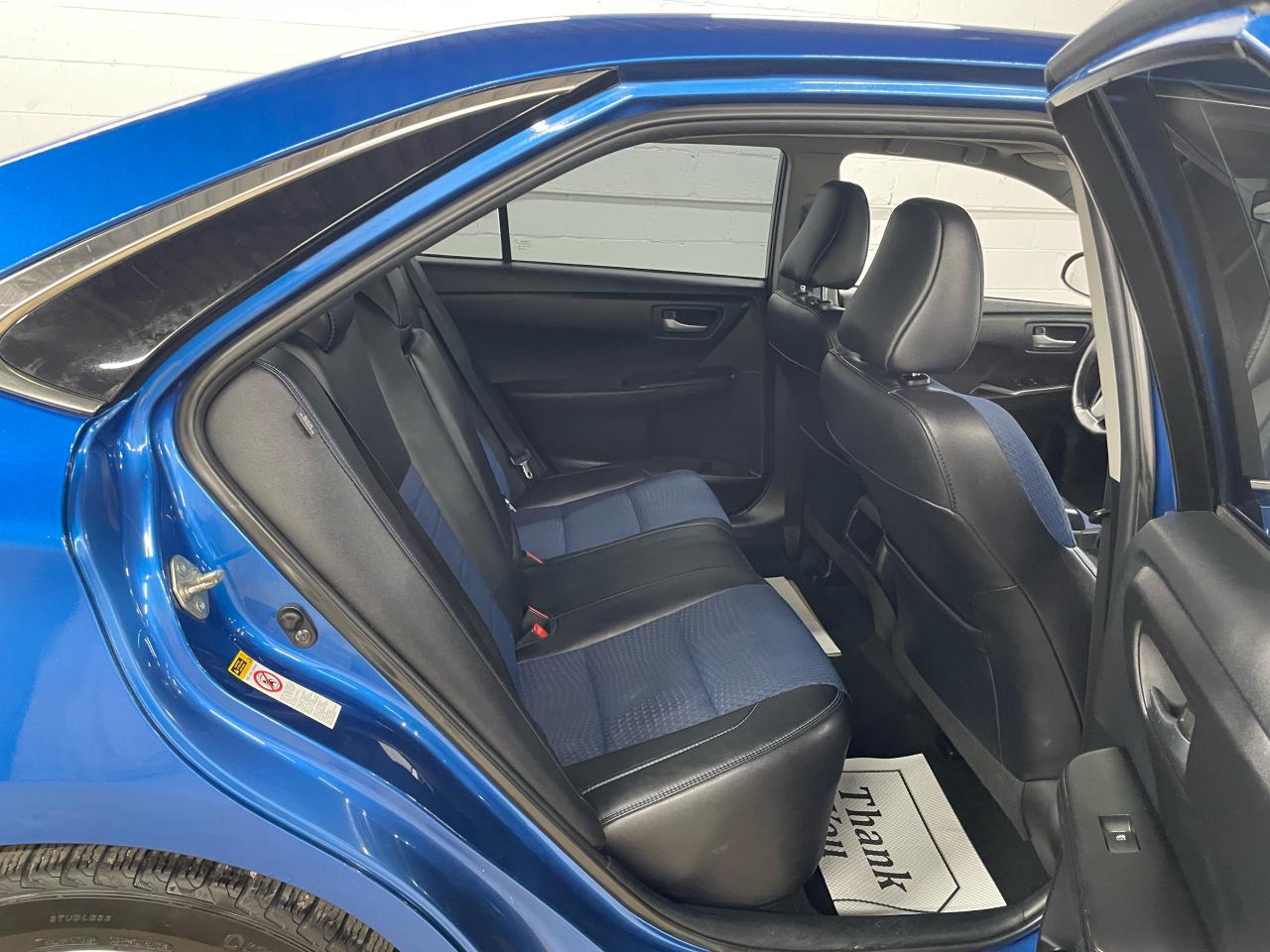 2016 Toyota Camry SPECIAL EDITION Photo28