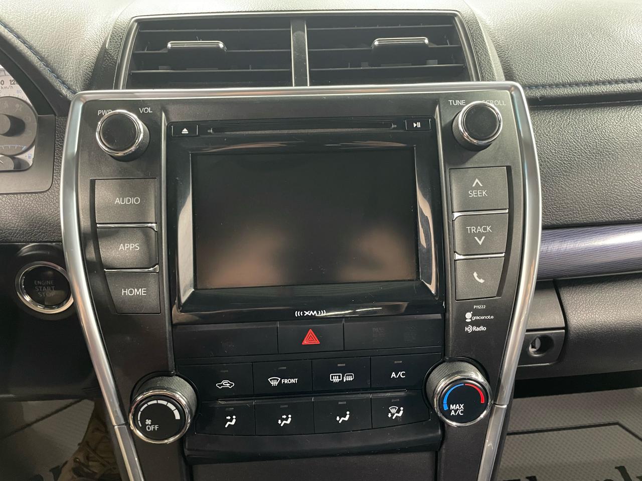 2016 Toyota Camry SPECIAL EDITION Photo35