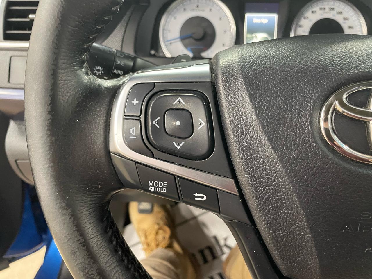 2016 Toyota Camry SPECIAL EDITION Photo33
