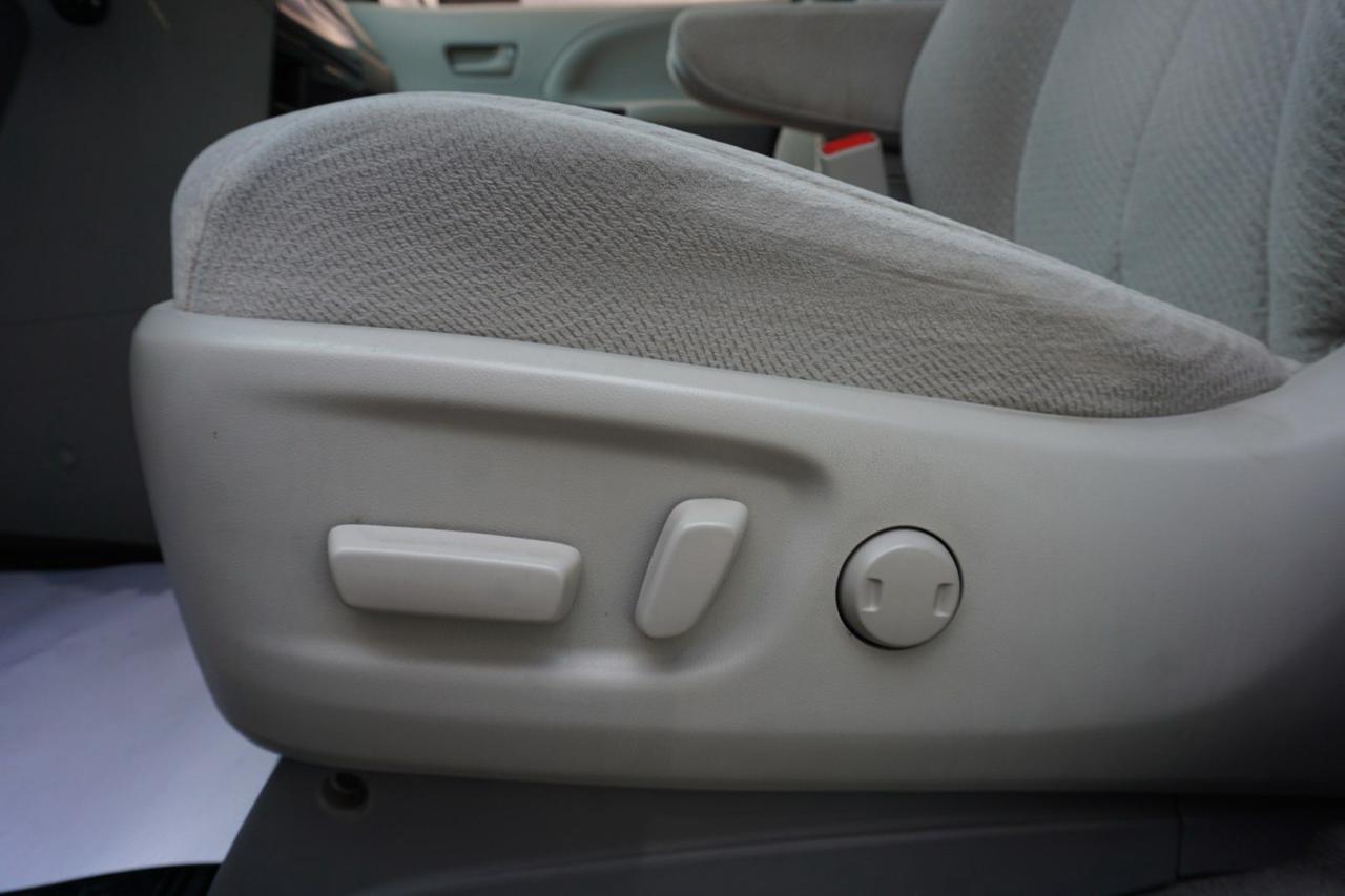 2013 Toyota Sienna LE AWD CERTIFIED *7 SEATS*TOYOTA MAINTAIN* CAMERA BLUETOOTH CRUISE ALLOYS - Photo #27