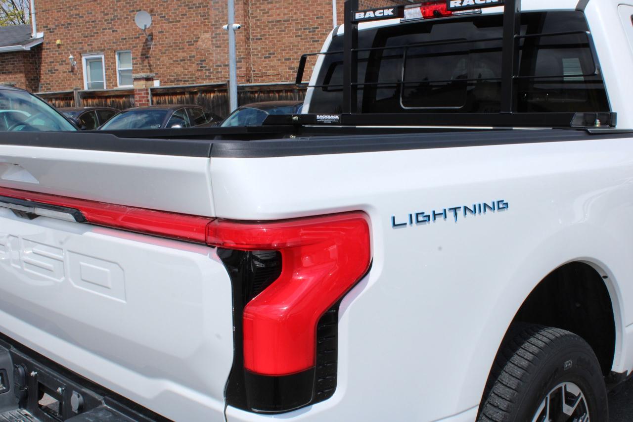 2023 Ford F-150 Lightning Platinum - Photo #9