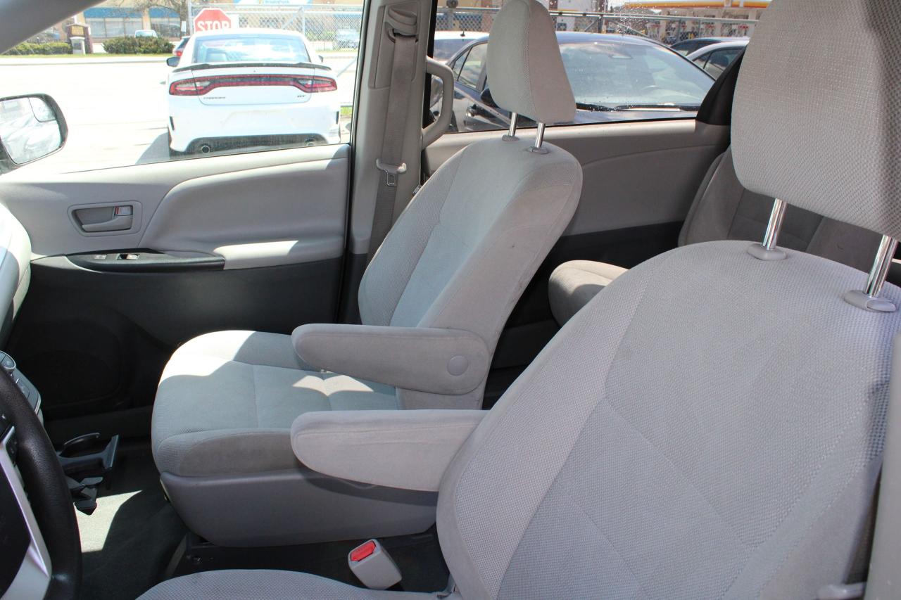 2020 Toyota Sienna CE 7-Passenger FWD - Photo #14
