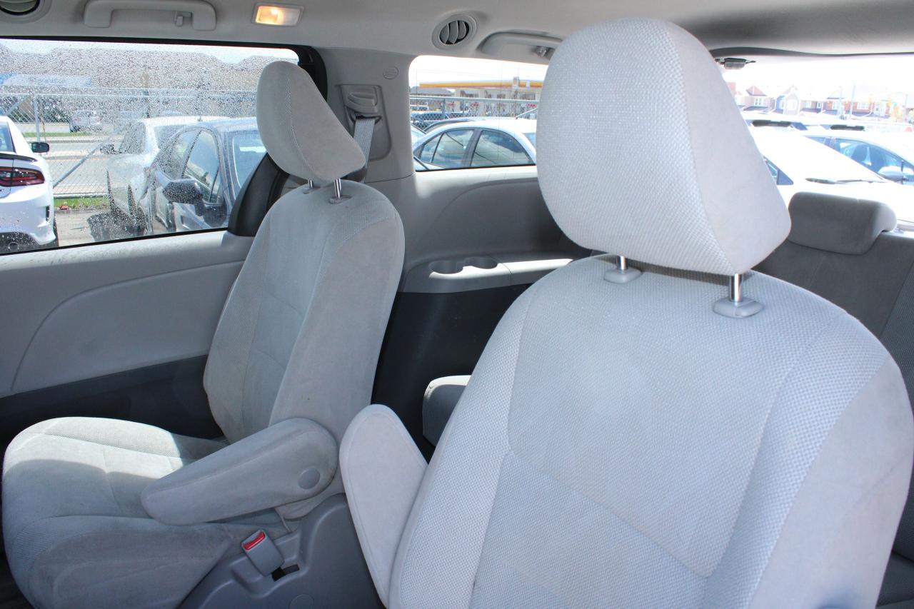 2020 Toyota Sienna CE 7-Passenger FWD - Photo #17