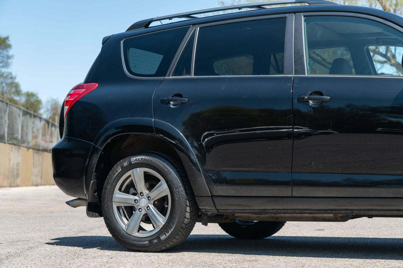 2009 Toyota RAV4 LIMITED  - Photo #9