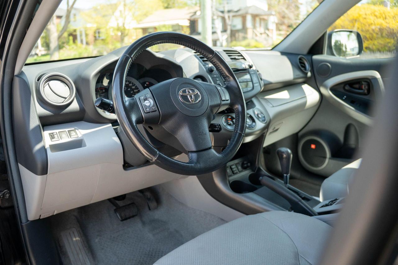 2009 Toyota RAV4 LIMITED  - Photo #22