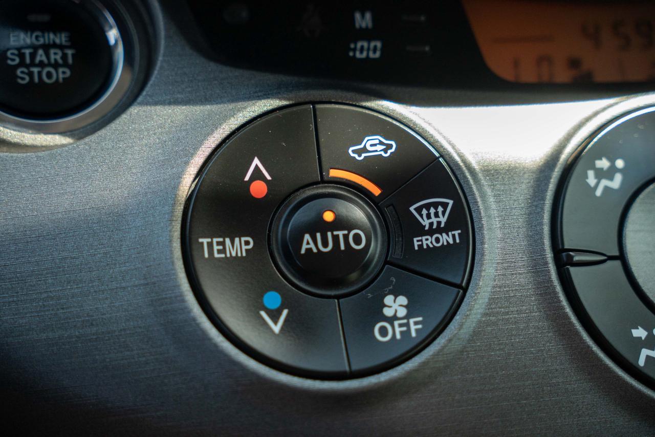 2009 Toyota RAV4 LIMITED  - Photo #40