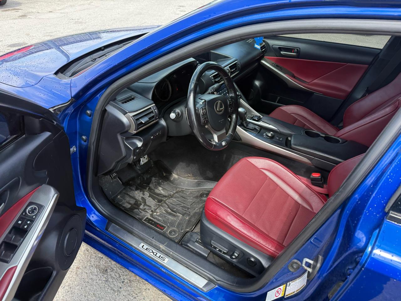 2017 Lexus IS 350 F-SPORT, NO ACCIDENTS, RED INTERIOR, CERTIFIED - Photo #10