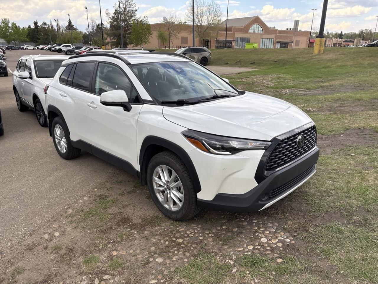 Used 2022 Toyota Corolla Cross CROSS LE for sale in Sherwood Park, AB