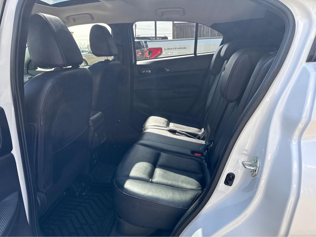 2019 Mitsubishi Eclipse Cross LE - Photo #10