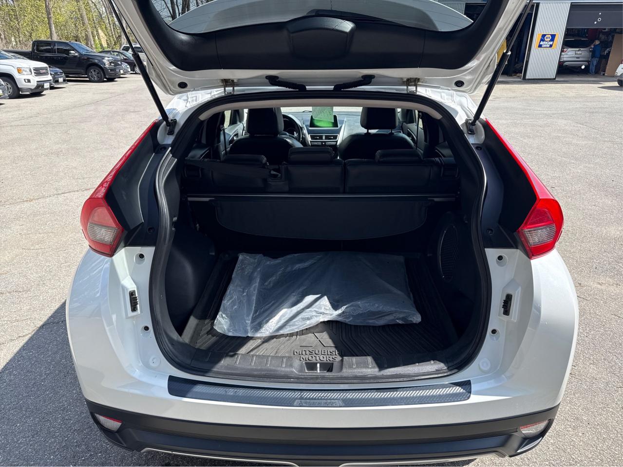 2019 Mitsubishi Eclipse Cross LE - Photo #12