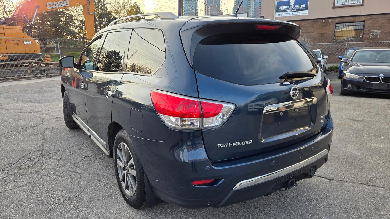 2014 Nissan Pathfinder SL - Photo #3