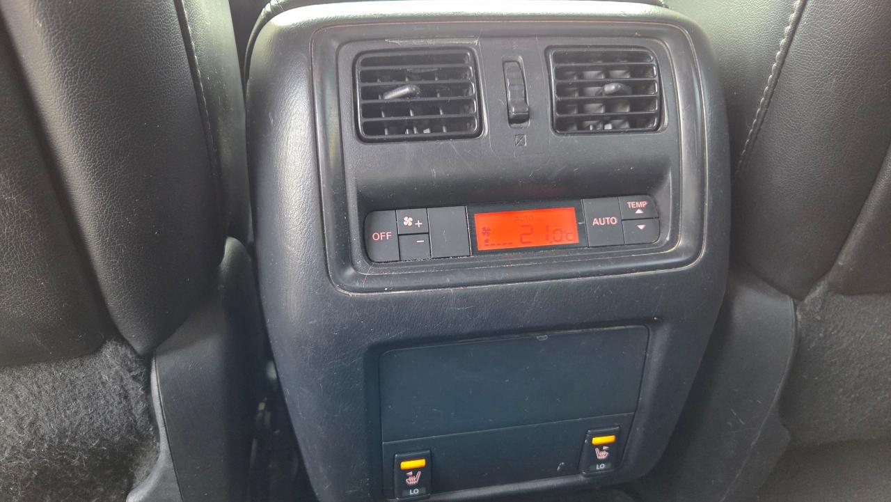 2014 Nissan Pathfinder SL - Photo #12