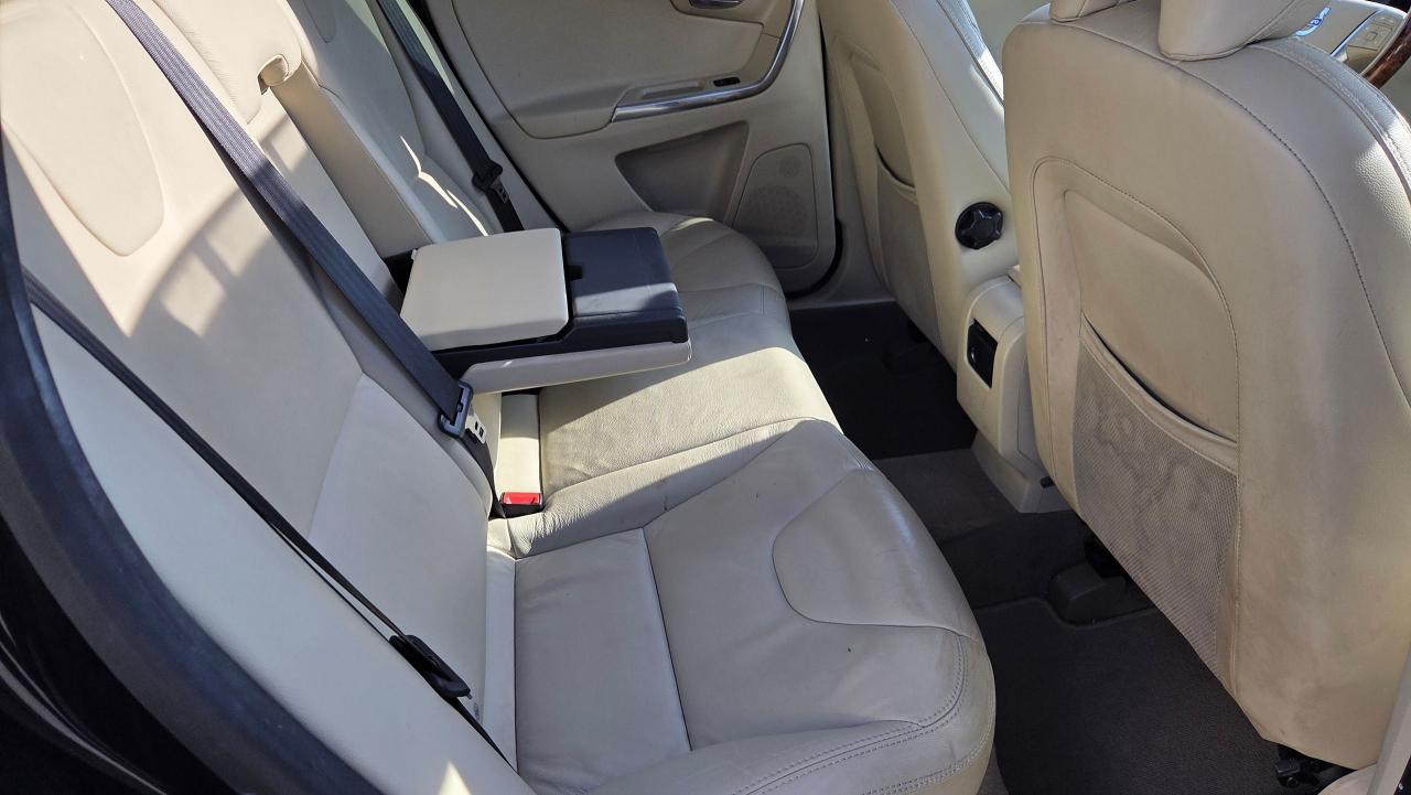 2013 Volvo XC60 T5 3.2L - Photo #9