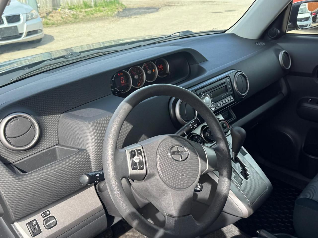 2012 Scion xB HATCHBACK, AUTO, ONLY 198KMS, 4 CYL, CERTIFIED - Photo #11