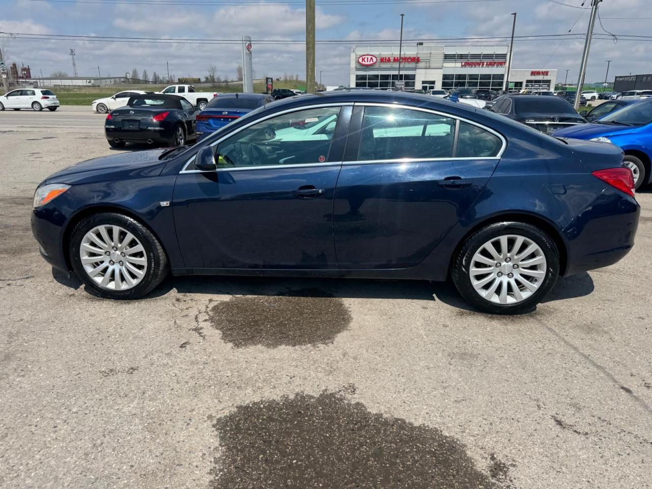 2011 Buick Regal CXL, LEATHER, LOADED, 4 CYL, ONLY 51KMS, CERTIFIED - Photo #2