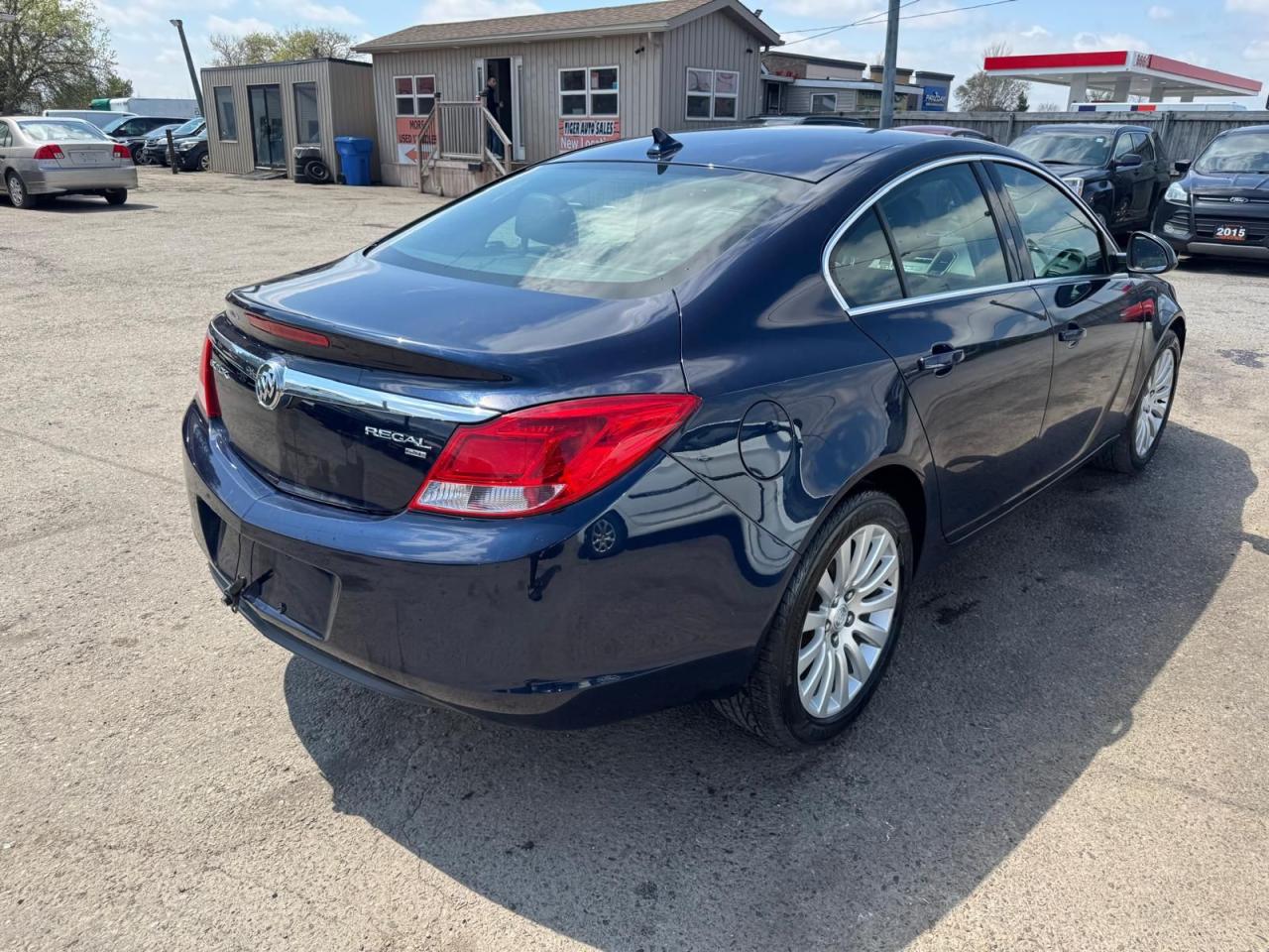 2011 Buick Regal CXL, LEATHER, LOADED, 4 CYL, ONLY 51KMS, CERTIFIED - Photo #5