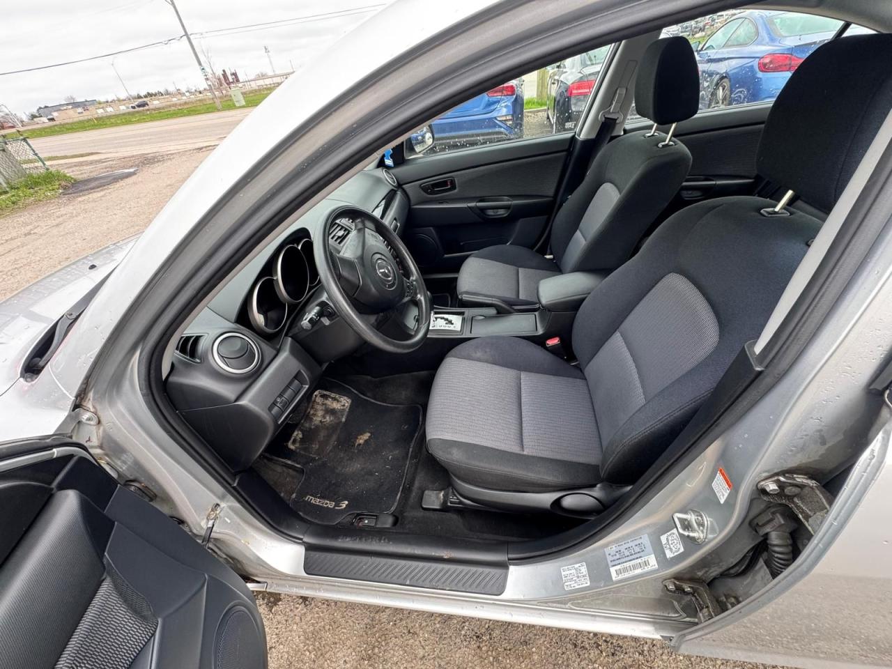 2009 Mazda MAZDA3 GX, AUTO, ONLY 61,000KMS, VERY CLEAN, CERTIFIED - Photo #9