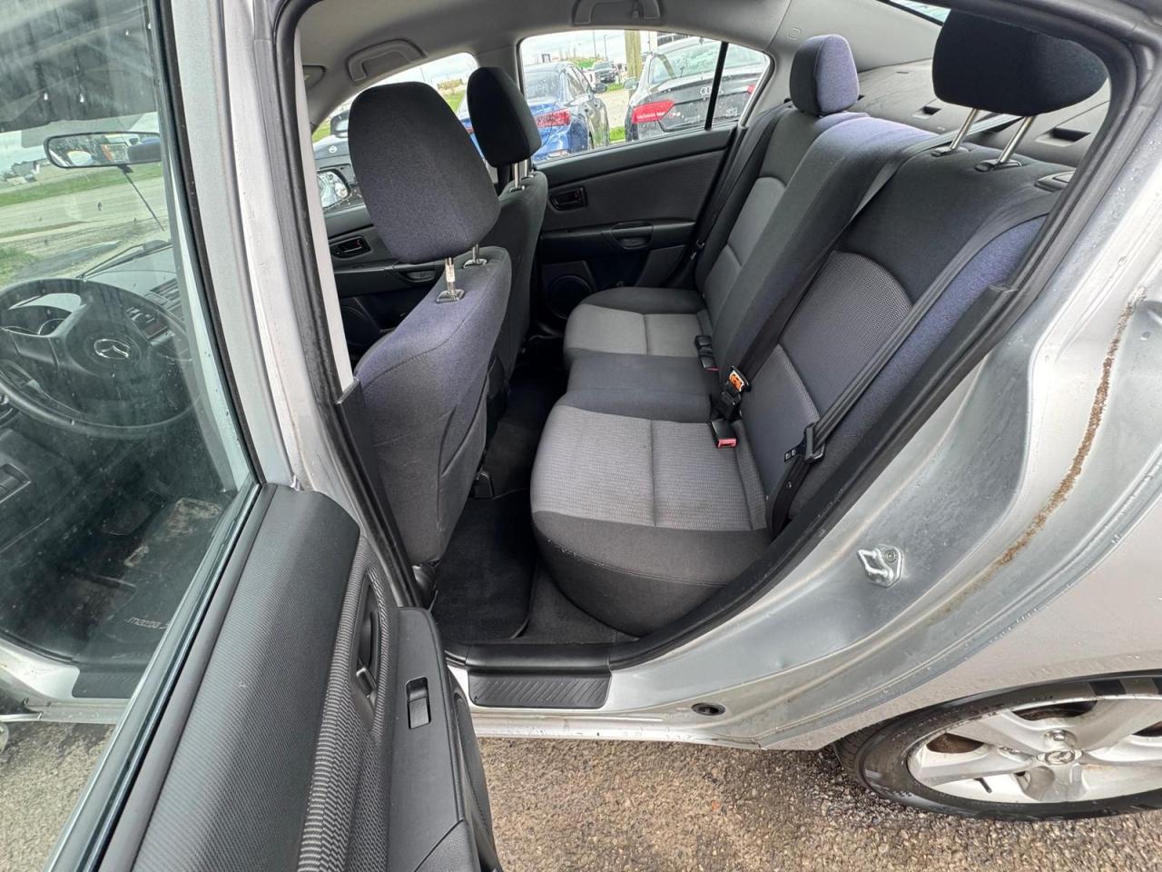 2009 Mazda MAZDA3 GX, AUTO, ONLY 61,000KMS, VERY CLEAN, CERTIFIED - Photo #17