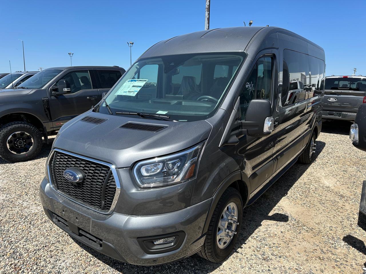 2025 Ford Transit Passenger Wagon XLT T-350 148 Med Roof  AWD 302A Photo1