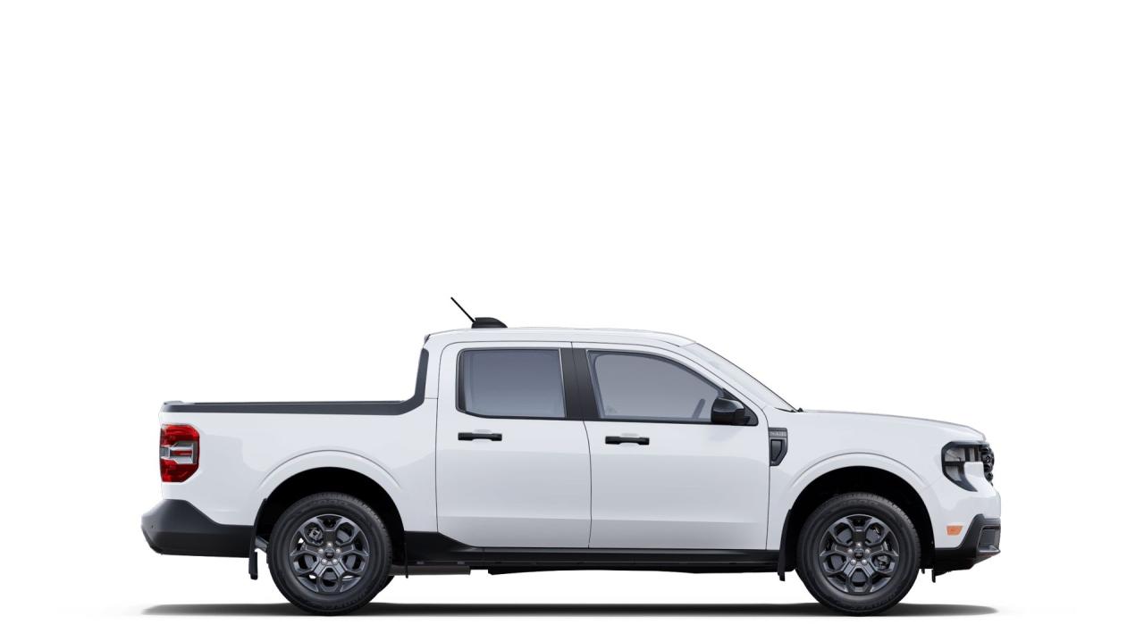 2025 Ford Maverick XLT AWD SuperCrew 301A Photo5