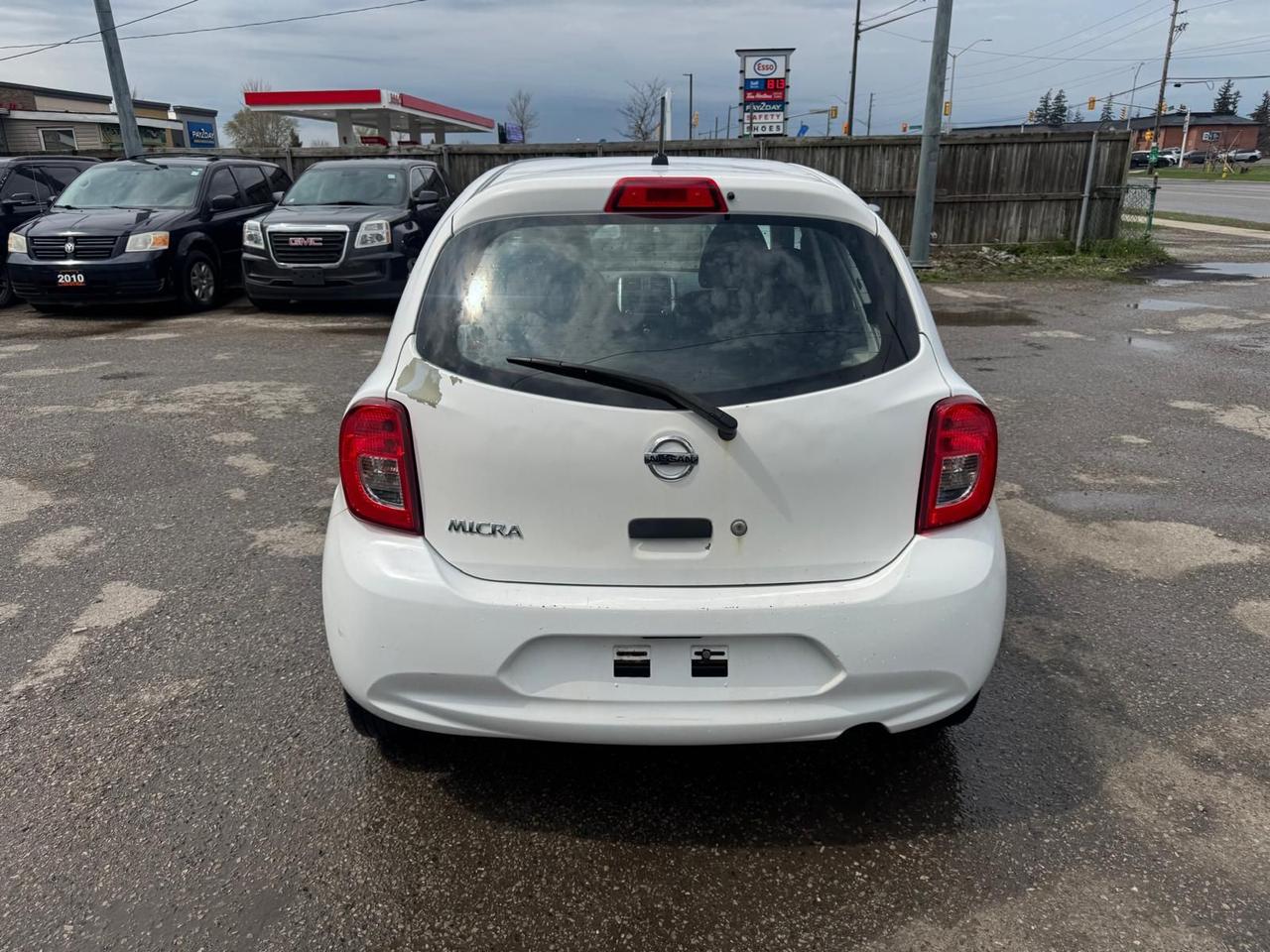 2017 Nissan Micra S, MANUAL, HATCHBACK, GREAT ON FUEL, AS IS Photo3