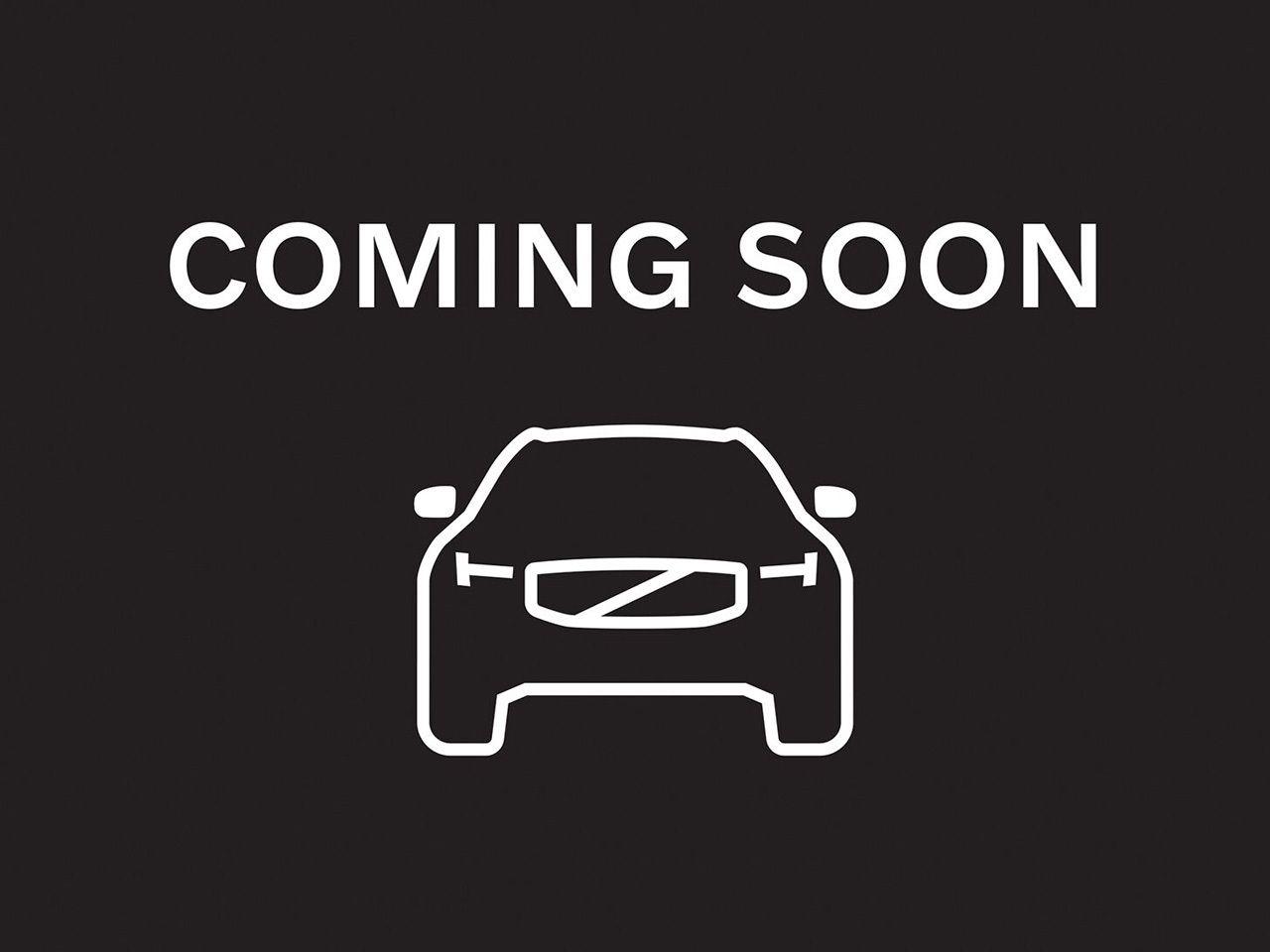 Used 2024 Volvo XC40 B5 AWD Ultimate Bright Theme for sale in North Vancouver, BC