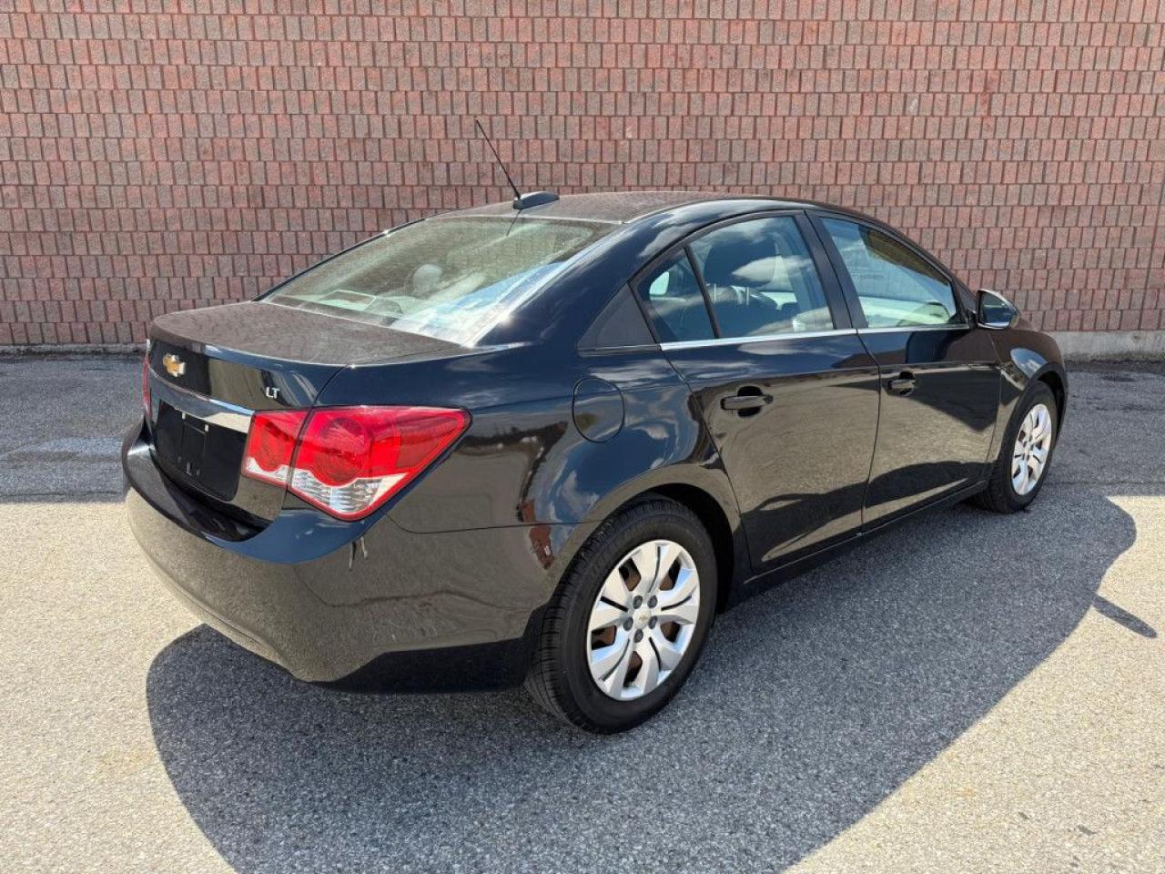 2015 Chevrolet Cruze LT | ONE-OWNER | CLEAN CARFAX | BACK-UP CAM | REMOTE STARTER | BLUETOOTH | - Photo #6
