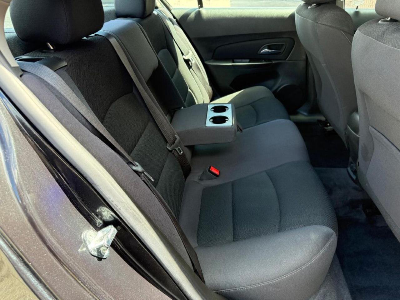 2015 Chevrolet Cruze LT | ONE-OWNER | CLEAN CARFAX | BACK-UP CAM | REMOTE STARTER | BLUETOOTH | - Photo #15
