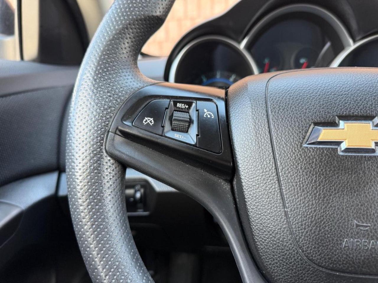 2015 Chevrolet Cruze LT | ONE-OWNER | CLEAN CARFAX | BACK-UP CAM | REMOTE STARTER | BLUETOOTH | - Photo #25