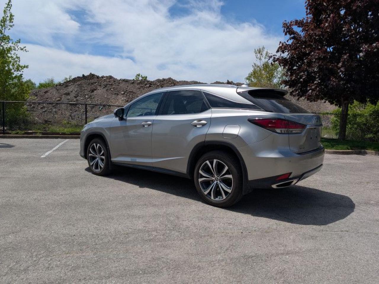 2022 Lexus RX 350  **COOLED SEATS - POWER SUNROOF** Photo2