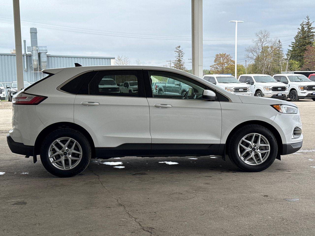2024 Ford Edge SEL - Photo #8