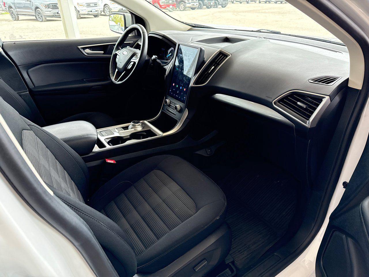 2024 Ford Edge SEL - Photo #35